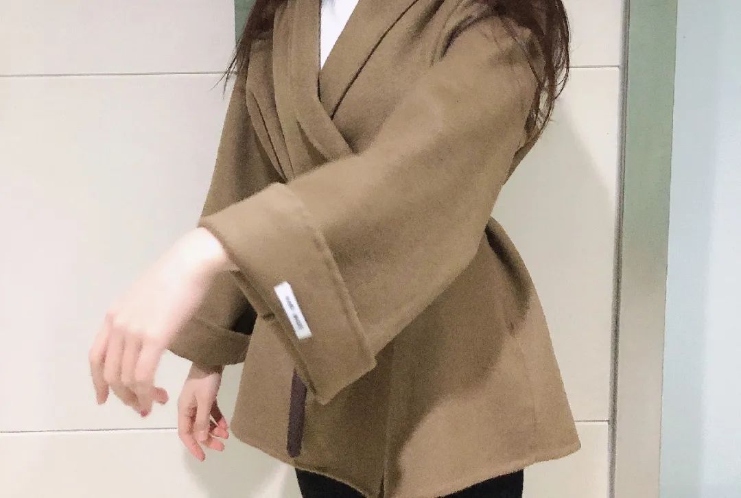 【全国到家】【100%双面羊毛大衣 | 高奢级手工缝制】仅249元=1件抢门市价1399元的世上湖山100%羊毛大衣长/短款!轻巧保暖,手感细腻,甄选100%羊毛,上身大气高级!吸睛回头率100%,精致的你值得拥有的万年不过时超级经典款~