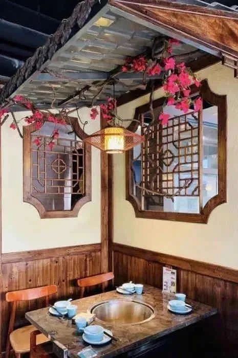 【无需预约,暖心又暖胃·地锅鸡·府上传奇】仅需68元抢购门市价200元超值套餐:地锅鸡+锅贴饼+牛肉丸+大白菜+土豆片···分量足,口味正,畅享多种美味,还不赶紧行动起来~