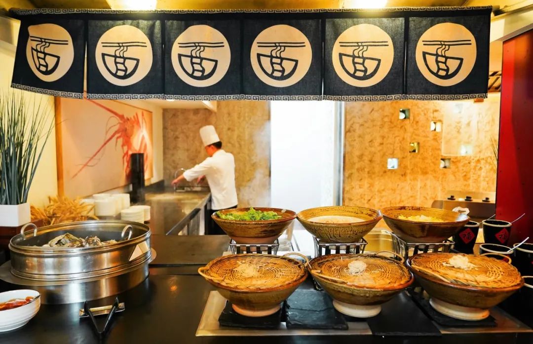 【春节可用丨国际度假村西溪悦榕庄自助餐|超长使用期】限时特价仅228/428元享价值348/870元【西溪悦榕庄湖光阁单人/双人自助晚餐】独享西溪无敌核心美景!海量吃食无限量畅吃!