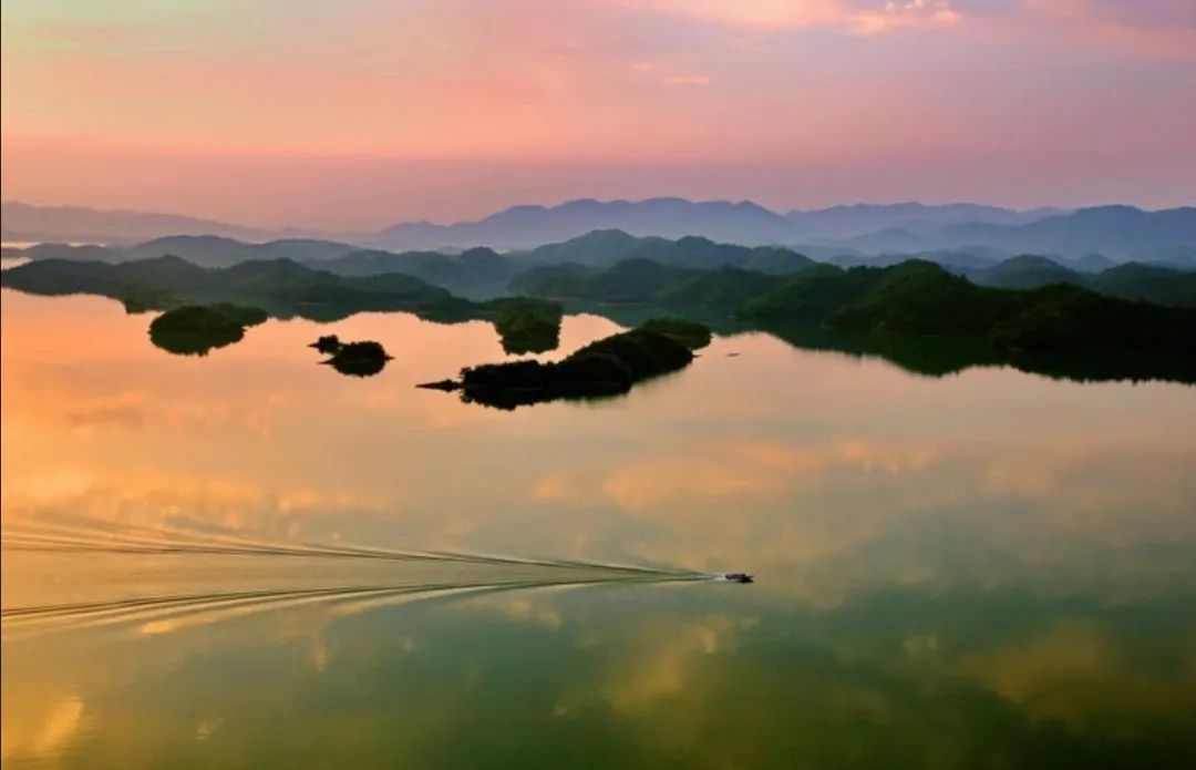 aa0e5a75be860a643c03e1c484a202b.jpg 【庐山西海花源谷】赏桃花,观湖景,听涛声,现78元享门市价135【花源谷门票+游船票+观光车票】诗情画意~古筝声声观花落~~~