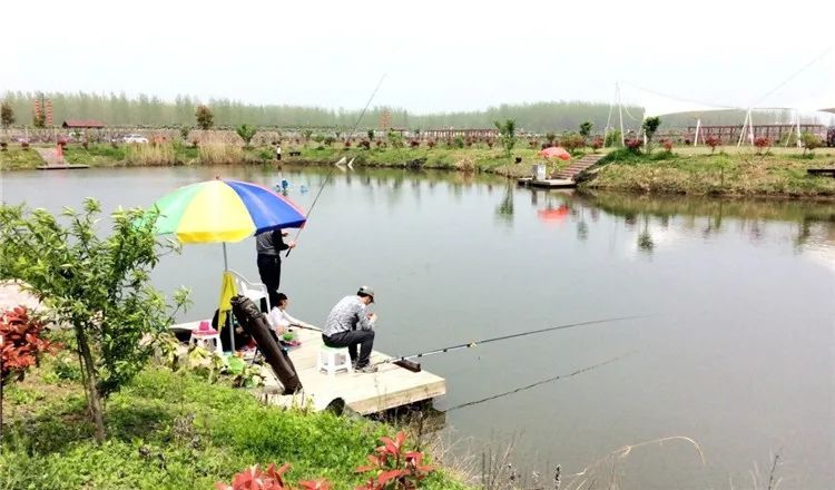 千千特惠来袭!【六合区·无需预约·巴布洛生态谷】家庭春游好去处!仅需88元抢购门市价450元【2大2小春季畅玩套餐】,2大2小门票+自驾车+动物园+越野卡丁车+射箭打靶+喂羊+烧烤+…,吃喝玩乐一站嗨翻!