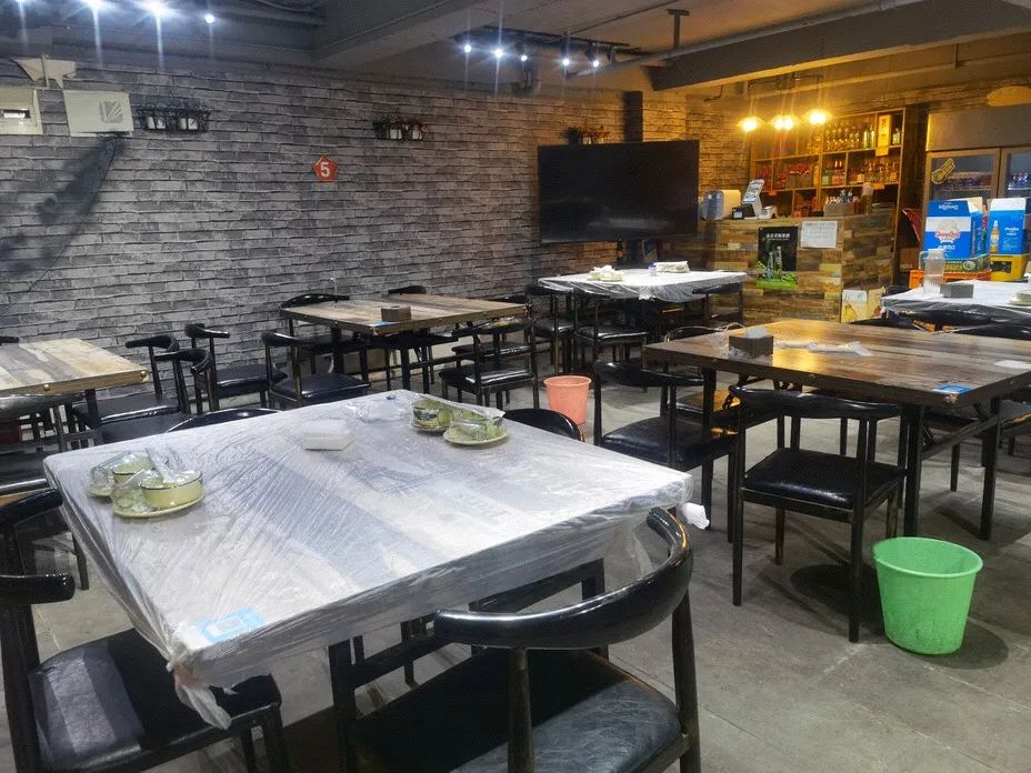 【渝北怡景路、炒虾大师超值双人餐】3斤鲜活小龙虾仅需39.9元!平均一斤不到15块钱!麻辣、香辣和蒜香三味合一的【招牌秘制麻辣蒜香小龙虾】你一定要来尝尝!吃过的人都赞不绝口哦~