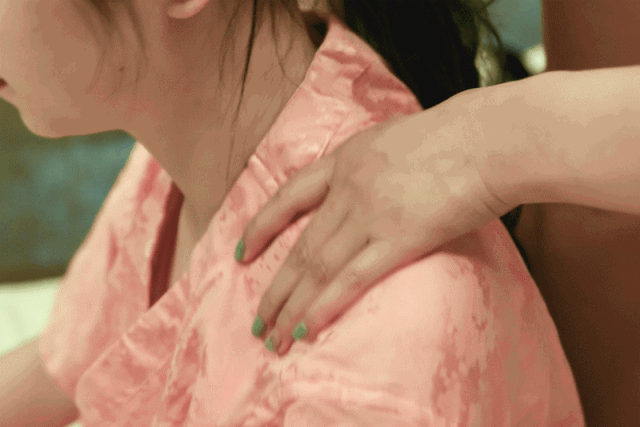 640-2.gif 【坐标余杭区西溪永乐城·葛巷站旁·无需预约】舒适的环境+技师娴熟的手法火爆杭州!超长使用日期✔️仅需88元限时抢购门市价209元『序境采耳·足道推拿』⇒✔肩颈背部按摩✔头部按摩✔胳膊按摩✔足部足底按摩✔腿部按摩✔后背提拉放松按!趁着年底,好好的放松一下!
