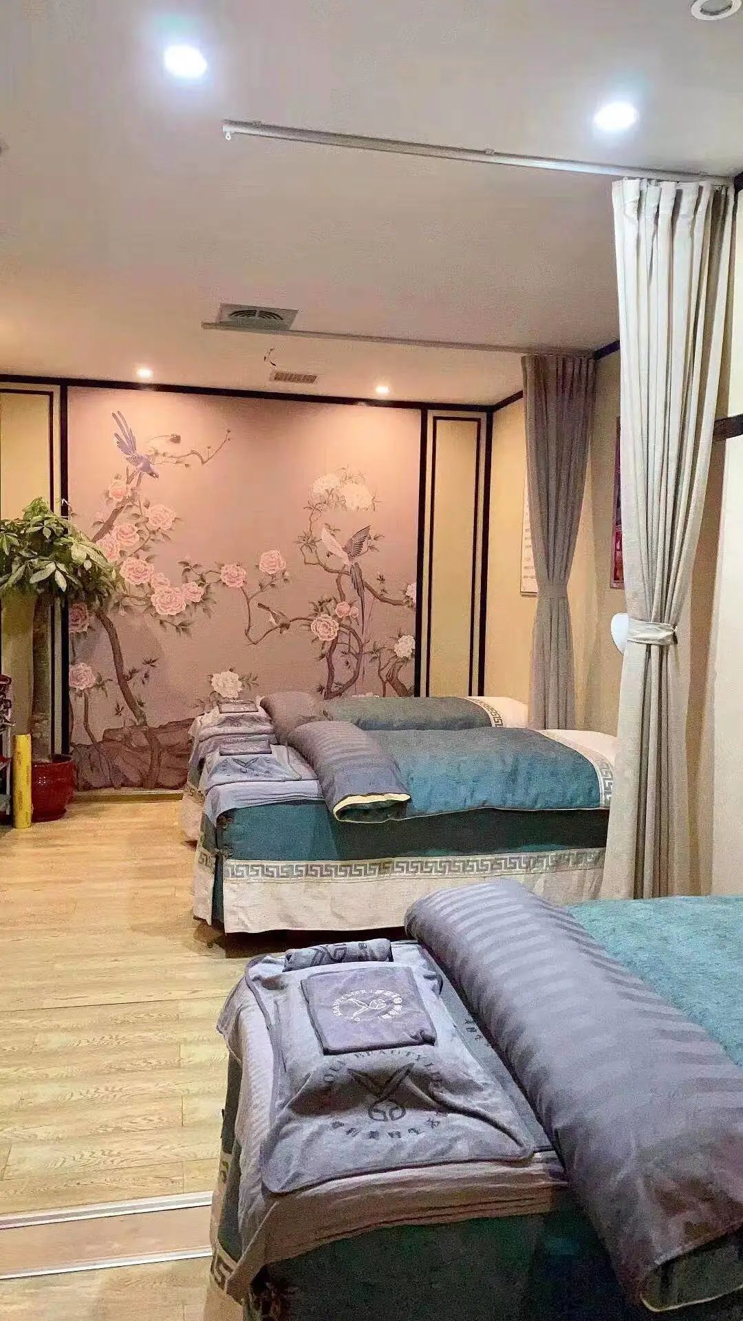 20_微信图片_20210220104431.jpg 【十店通用 | 男女通用】39.9元抢门市价1288元【金钻美容】超值套餐,肩颈调理+头部瑜伽+面部水玲珑补水美白+...特色项目7选4!