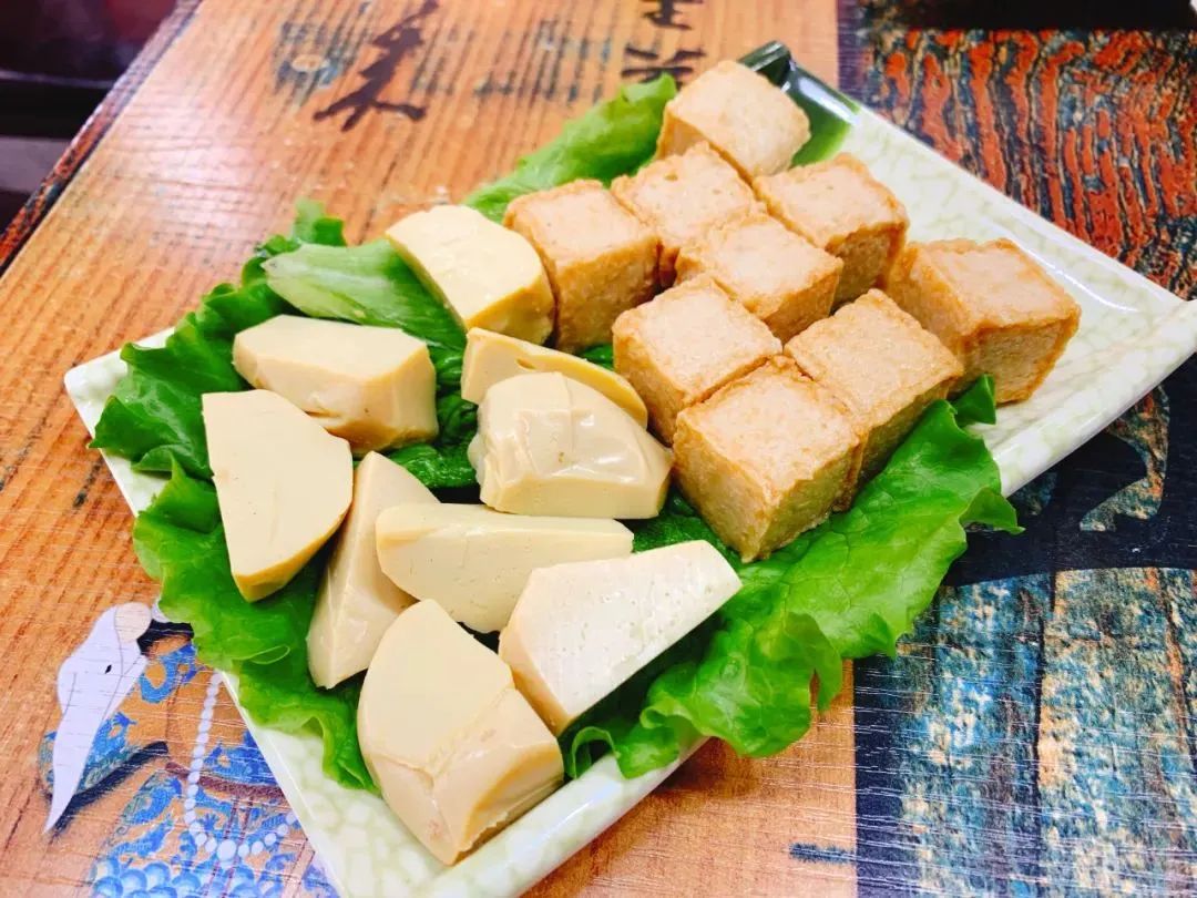 【净月区.伟峰东域附近.牛一锅烤肉】极品烤肉,仅58元抢购194元的双人套餐,享受沉浸式烤肉的快乐!