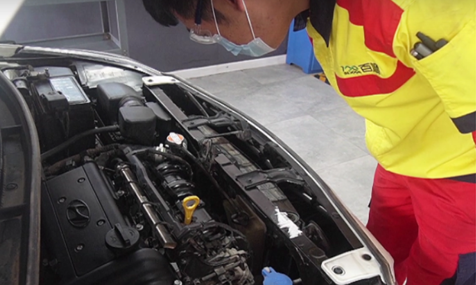 【9店通用|百顺养车·无需预约】养护检查一步到位!9.9元抢价值90元超值养护套餐!有效期至2021年12月31日!5大项目:1、节气门积碳清洗1次/车内机舱清洗 2、全车21项安全检查 3、全年胎压充气 4、全年吹机舱 5、全年不限次0度玻璃水添加!