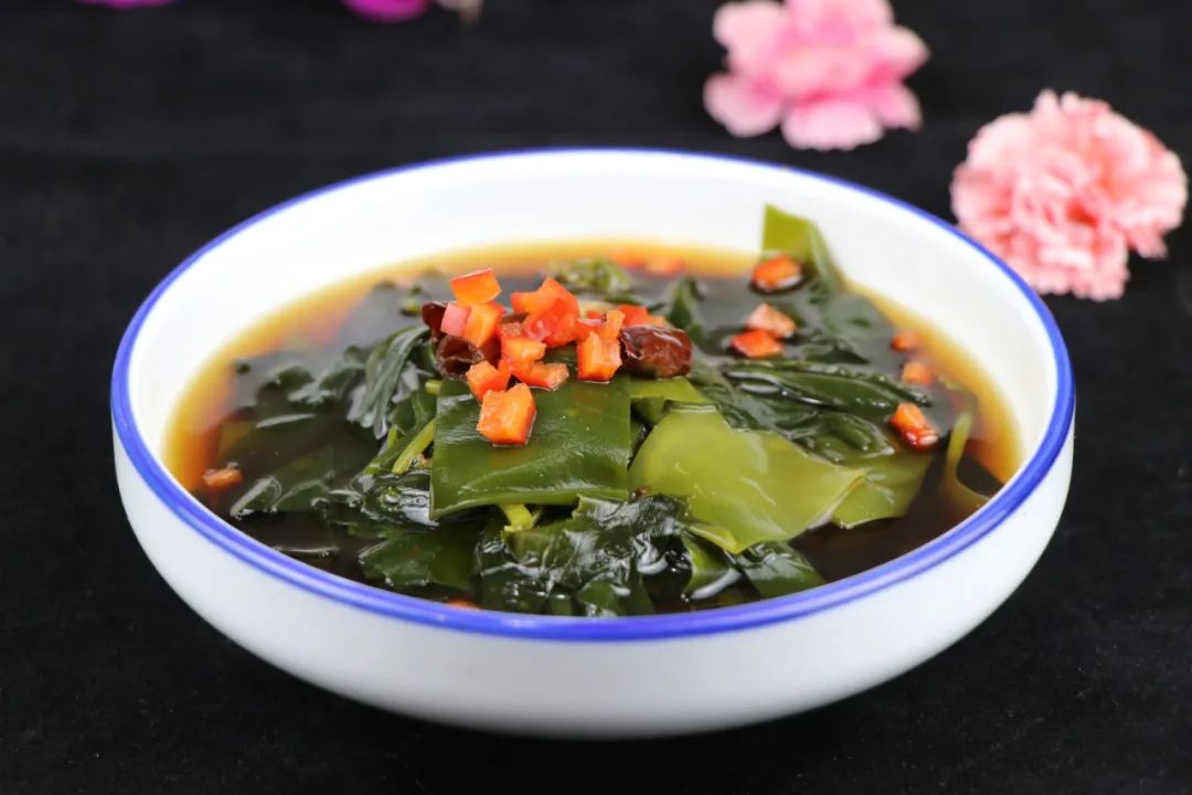【中信广场地铁直达 节假日通用】 1688在上海来小花园吃豪华年夜饭!仅798元抢【小花园餐厅】平日优惠套餐:黄油焗青龙+松子鲈鱼+手抓牛大骨+蒜香蒸鲍鱼(10只)+黄山土鸡汤等16道餐品~ (请于2021年2月7日之前使用!)1688元抢【年夜饭套餐】:青龙+至尊佛跳墙+牛气冲天+羊肉煲+虾仔大海参+清蒸老虎斑等24道餐品(请于2021年2月14日之前使用!)