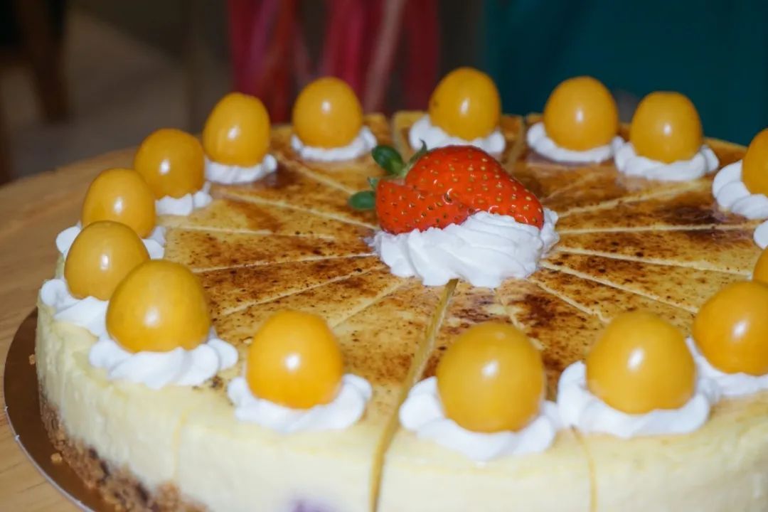 DSC07937.jpg 【上海新世界丽笙大酒店】人广C位!¥178/位小火锅自助晚餐:芝士小青龙+海参鲍鱼汤惊艳派送!畅吃6种口味小火锅+现切阿根廷牛肉;¥238元45楼旋景餐厅双人下午茶套餐,百米高空享受浪漫下午茶,魔都景色尽收眼底,自带超长使用期,先屯再用,赶快抢购吧!