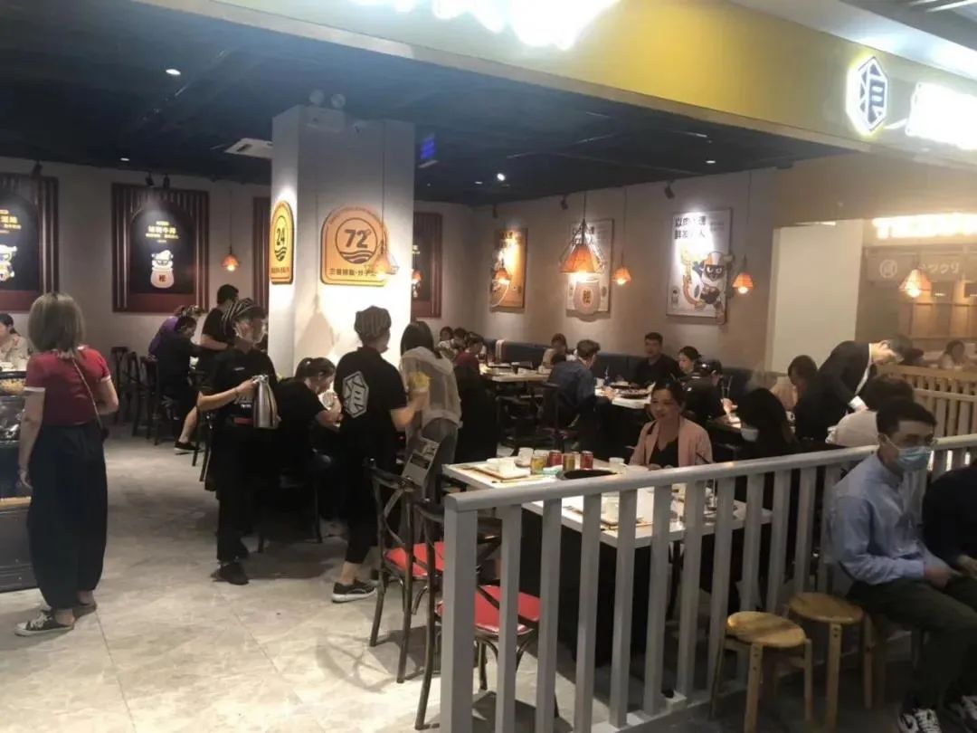 【星光大道背后•迈浪牛排鲜火锅】79元尊享232元的迈浪火锅超值2-3人餐!上鲜牛油红锅,上鲜菌汤锅(2选1)、迈浪秘制牛腩、虾滑、肥牛、午餐肉、鸭血……国内首创刀叉吃法的牛排+火锅,鲜嫩牛排与香辣火锅的邂逅,火锅控的天堂~