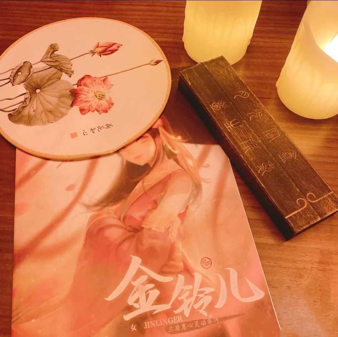 戏精请注意,19.9元抢【盏星神颂·剧本杀推理沉浸剧场】单人门票,《不归》《执伞》《恐山大祭》……开启一场刺激的解谜之旅吧!