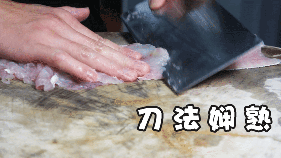 【应广大美食家的需求,再加推一波 | 周中无需预约,周末需提前一天预约】风靡沪上的「溪雨观酸菜鱼」精致手工酸菜鱼来了!【大华虎城店】仅108元抢特惠4人餐,酸菜鱼/青花椒鱼3斤+三黄鸡+鸡丝荞面···凭借一条鱼,圈粉无数,堪称酸菜鱼界的扛把子!
