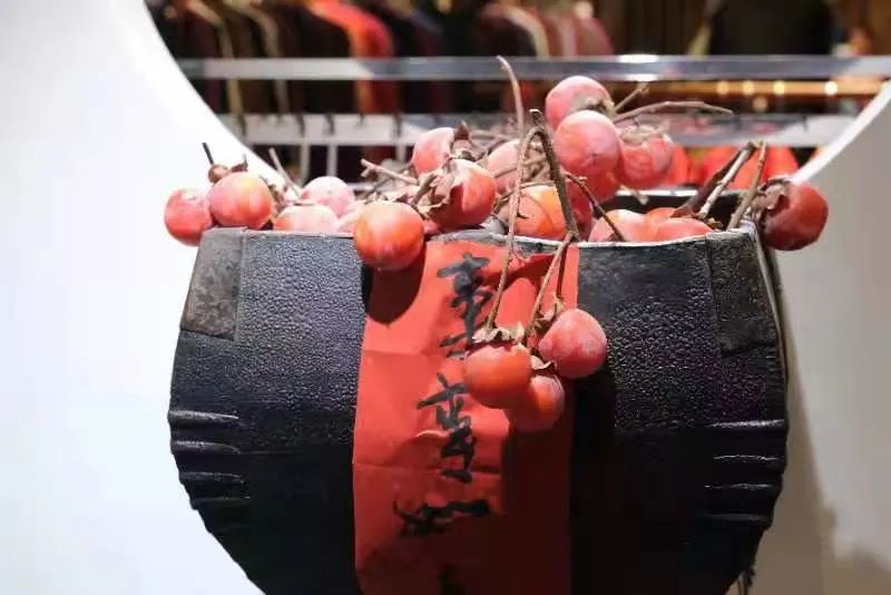 【碑林区|西唐克莱斯空中花园餐厅】平日免预约!仅88元购门市价286元购民宿套餐,温馨大床房/精品标准间2选1+西式/中式早餐+下午茶+汉服体验,99元购门市价385元西餐套餐,黑椒牛排+西冷牛排+香辣番茄意面+蔬菜沙拉+意式田园披萨+薯角+红酒/红枣牛奶任选两份+开口杏仁+情人梅+……在西安必打卡的文艺浪漫去处,赶快来体验!