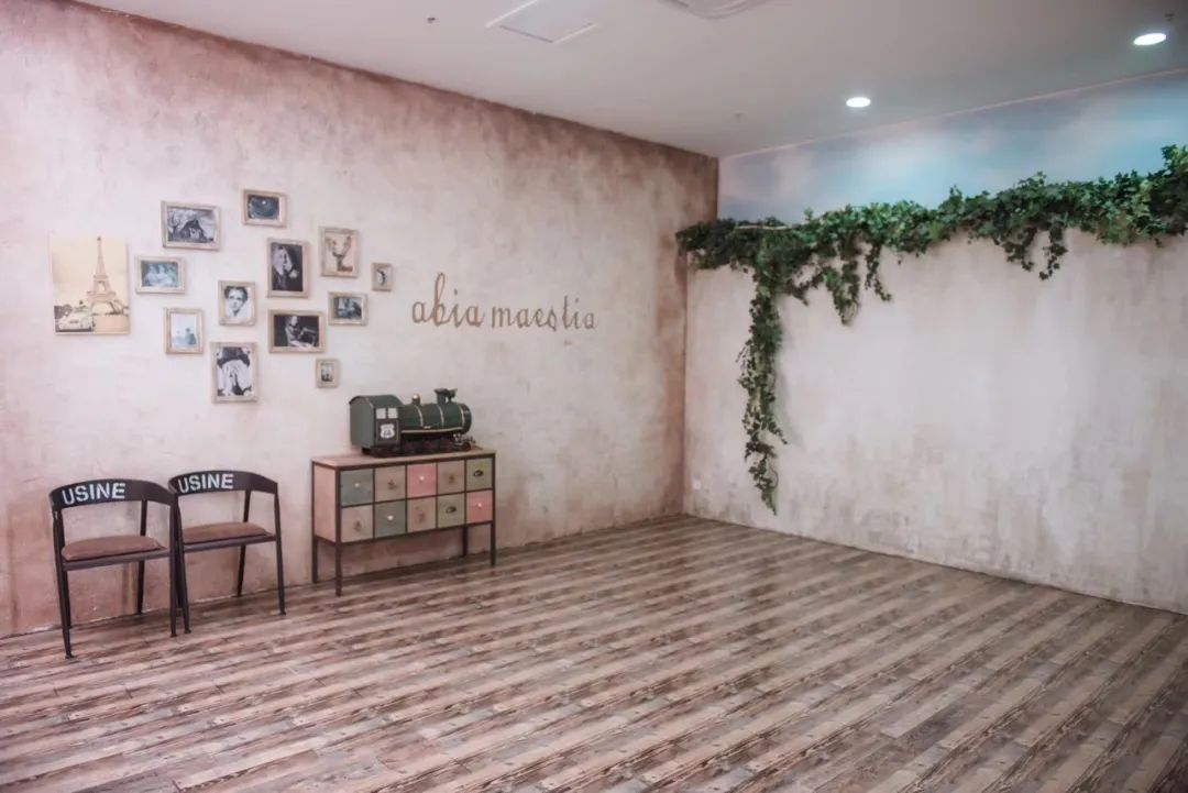 【五店通用丨十一周年庆· 买一套送两套丨超长使用期到2021.12.31】369元抢【IBABY亲子摄影】套餐!拍盛装亲子套餐送外景套餐,再送“你好妈妈”主题摄影……