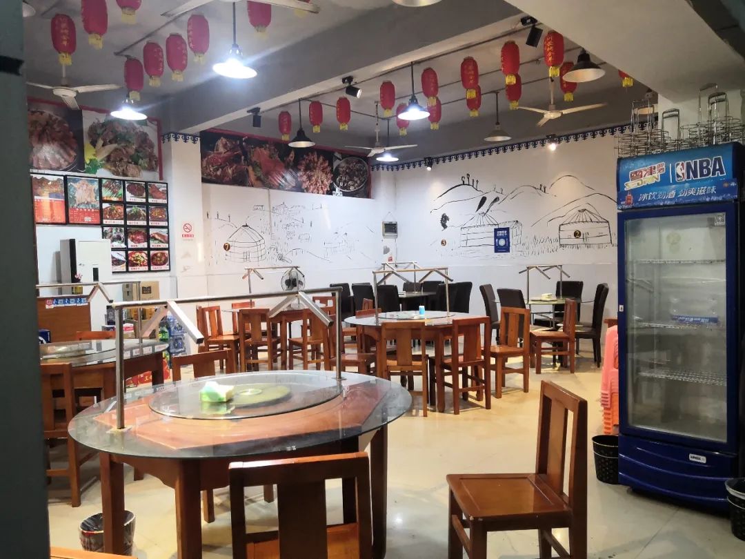 火爆加推!【莲塘/九龙湖2店通用•元旦节假日通用•烤全羊&羊蝎子】69.9元/398元/668元抢186元/898元/1518元的羊蝎子火锅/烤全羊半只/整只套餐!【正是吃羊好时节】羊蝎子2斤、半只烤全羊毛重约16斤、整只烤全羊毛重约32斤……肉食爱好者的天堂~