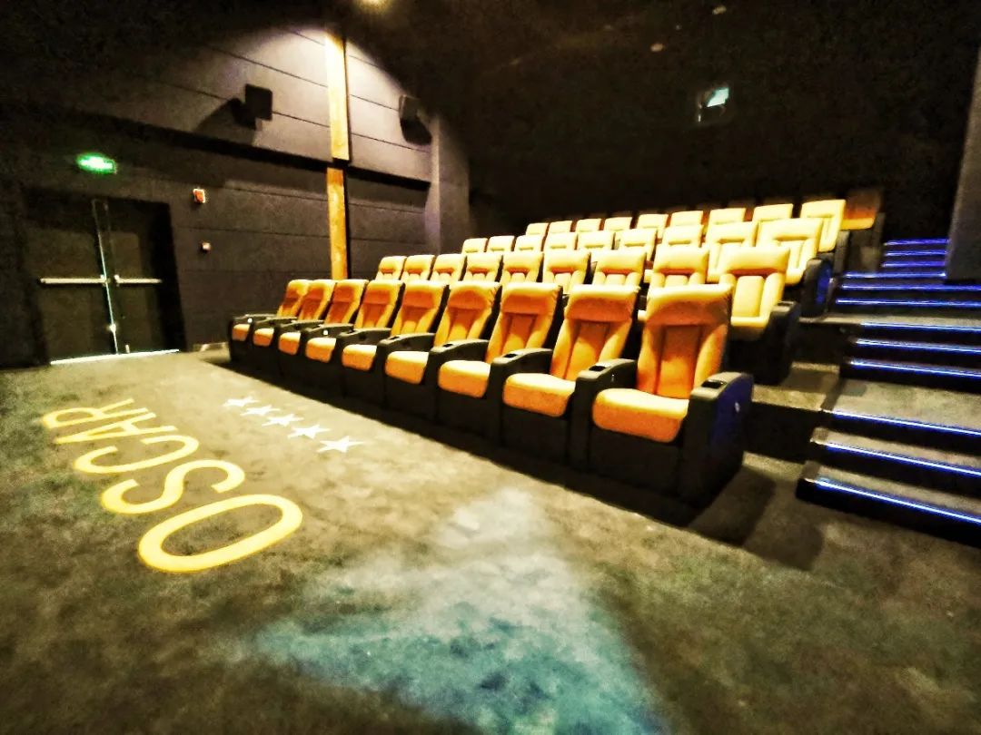 【10店通用|奥斯卡影城】49.9/89.9元抢奥斯卡2人/4人电影票,不限2D、3D,不限场次,杜比全景声巨幕厅放映系统,身临其境的视听体验,数量有限,先抢先得!