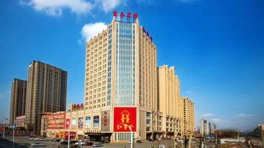 【四星级酒店|长春红事会商务酒店】抢就对了!终于等到中式宴会餐厅!仅98元/118元抢购水煮鱼套餐/烤鸭套餐,生日聚会还送蛋糕+长寿面,每一道菜品都是大厨的匠心制作,环境一流,菜品精致,武装到“胃”的细致美味~