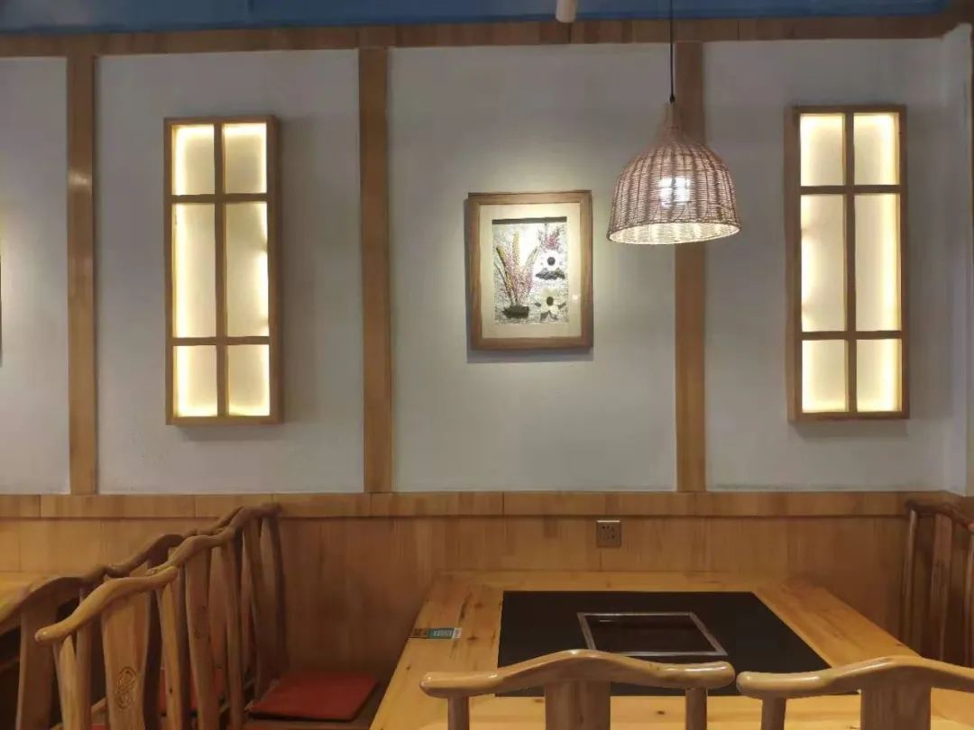 【金川开发区/春节可用】大呼和本地传承【勒勒歌涮肉坊】美味在这里传承!现仅59/268元抢购门市价138【双人】/638元【6-8人】套餐...各式各样的小菜搭配、什锦锅底料+羊肉+...