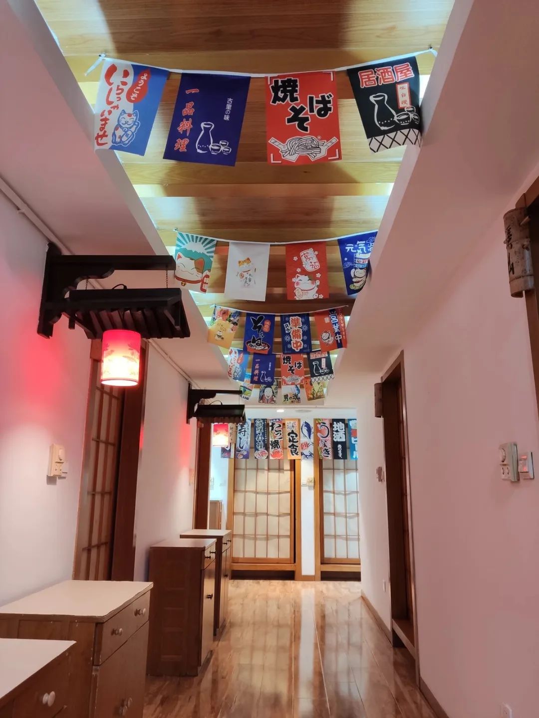 火力全开~店庆大促【新民广场·长白山居酒屋】星级酒店的日料自助!所有套餐均含限量菜品~200多种菜现场全手工制作不限量~198元抢门市价298元单人自助!288抢购1大1小料理自助~新鲜食材!品质上乘~体验料理最原始得美味