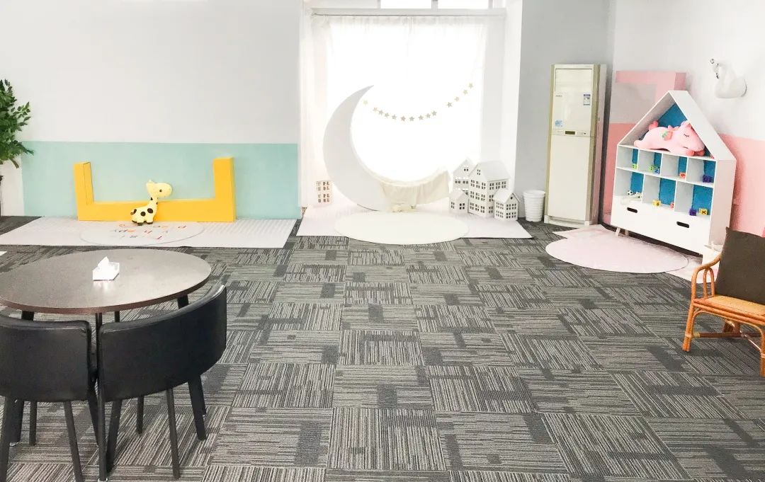 【5店通用|憨大叔韩式儿童摄影100张底片全送】这家店拍出来的宝宝也太好看了吧!仅368元享门市价1388元【憨大叔韩式儿童摄影】亲子套餐!三套宝宝服装+亲子照一套、100张底片免费赠送、赠送8*8杂志册5.8寸摆台、钱包卡2张、7寸相框摆台一个 ...拒绝千篇一律的拍照风格,来重新get新潮有趣的艺术照吧~
