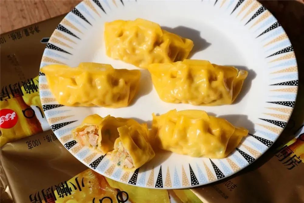 【千千生鲜】独特大黄米皮饺子,香糯美味有营养!仅39.9元=6袋!抢89元【大家乐大黄米煎饺】猪肉玉米馅、蔬菜馅随心配!皮薄馅大,真材实料~